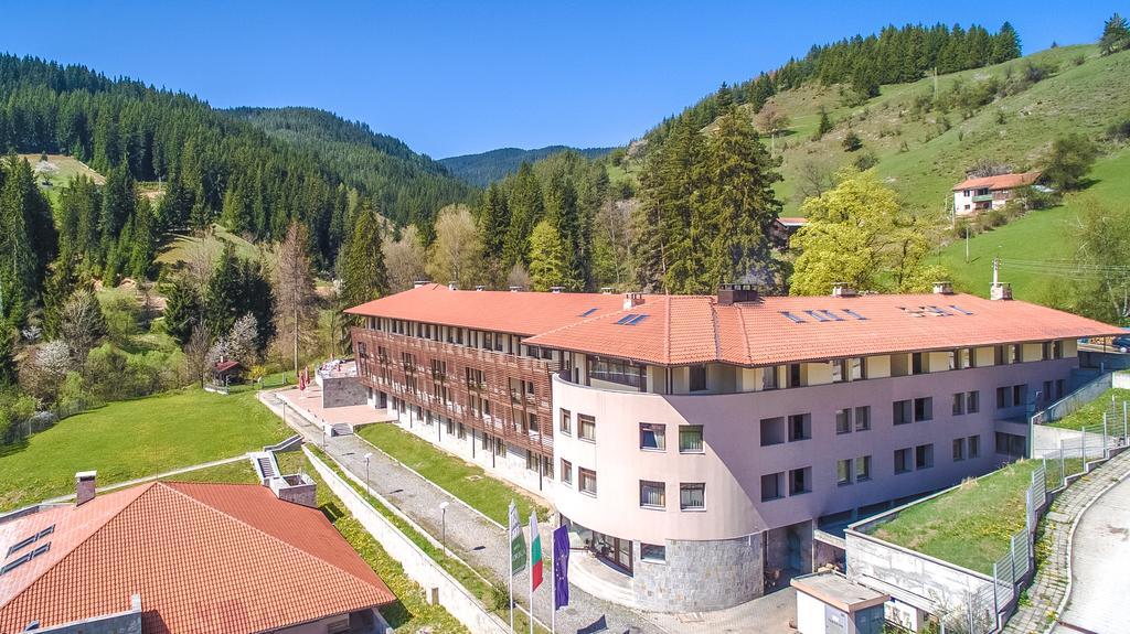Borika Hotel Tsjepelare Eksteriør bilde