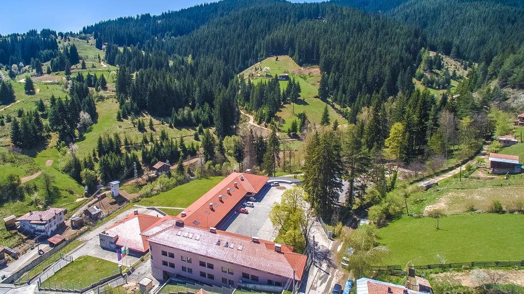 Borika Hotel Tsjepelare Eksteriør bilde