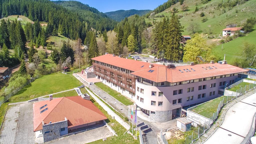 Borika Hotel Tsjepelare Eksteriør bilde